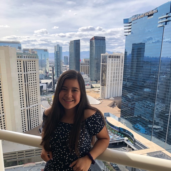 Profile Picture of Isabelle Rivera (@isabellerivera1) on Poshmark