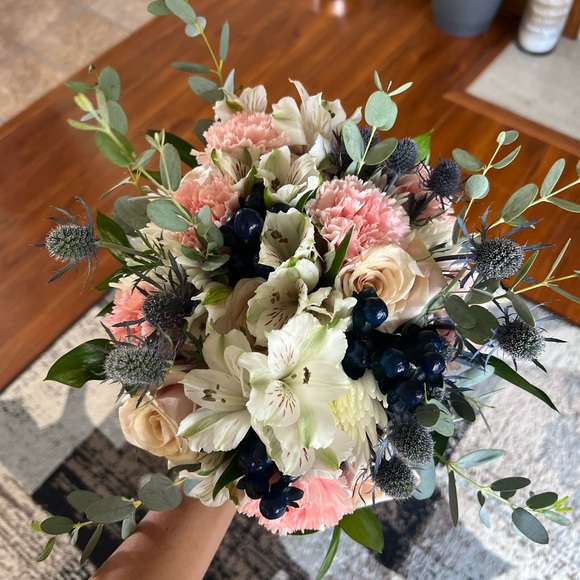 Profile Picture of Jacalyn Roberts (@jacalyn_roberts) on Poshmark