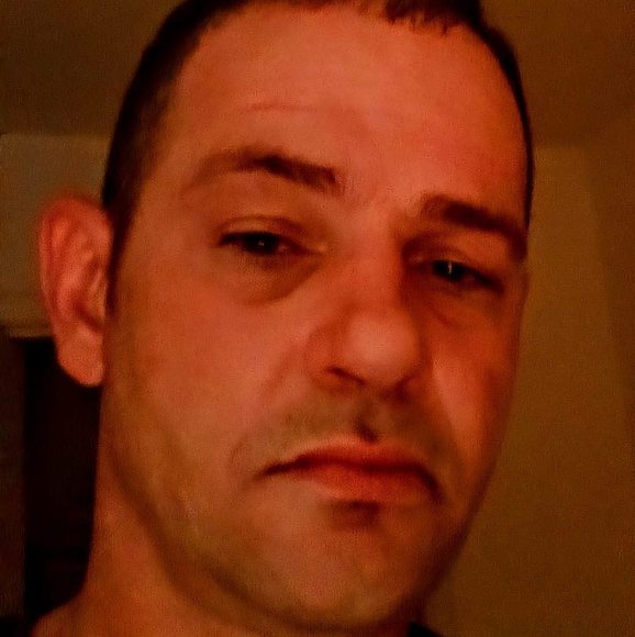 Profile Picture of Michael Skelton (@shangrilatt2000) on Poshmark