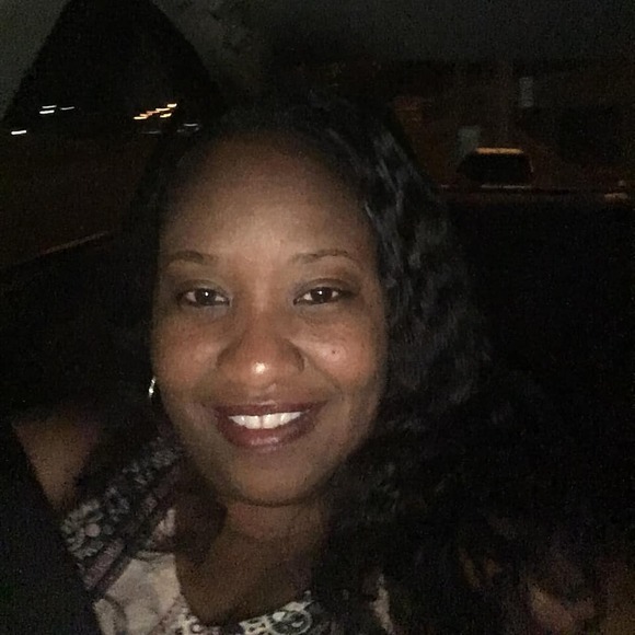 Chandi Ellis - Poshmark Profile Picture of Chandi Ellis (@chandiellis) on Poshmark