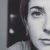 Profile Picture of Stephanie Mack (@TheSmacktwin) on Youtube