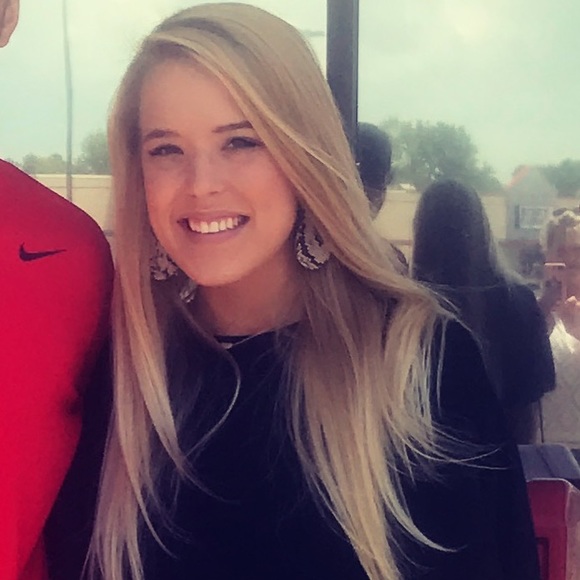 Profile Picture of Katelyn Moody (@katelynmoody) on Poshmark