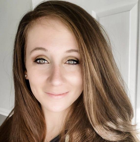 Profile Picture of Keri Richards (@richarsk16) on Poshmark