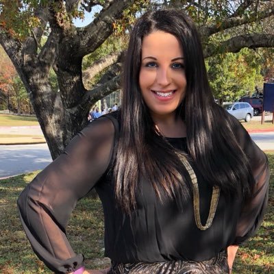 Profile Picture of Libby Arnold (@LibbyArnold9) on Twitter