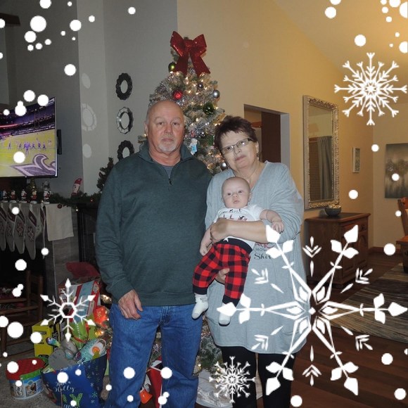 Profile Picture of Cheryl Wiberg (@caw58) on Poshmark