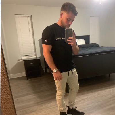 Profile Picture of brandon knobloch (@brandonknobloch) on Twitter