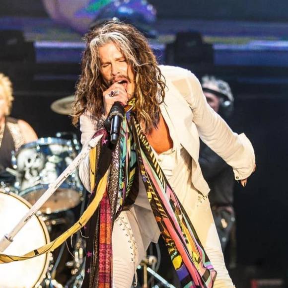 Profile Picture of Erick Bolaños (@jc1176) on Poshmark