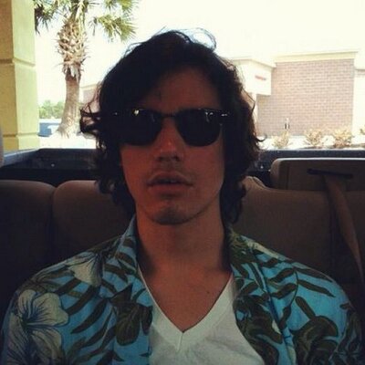 Profile Picture of Eddie Peyton (@Edward_lll) on Twitter