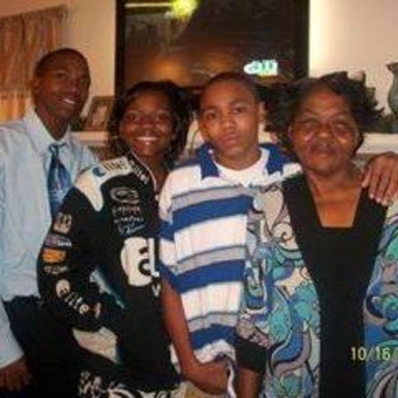 Profile Picture of Jeffrey Tarver (@tmtgang1) on Poshmark