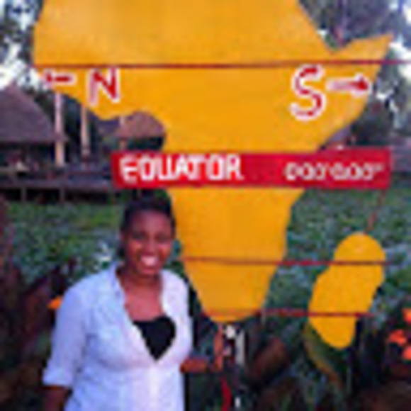 Profile Picture of Providence Uwimana (@provi1074) on Poshmark