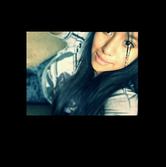 Profile Picture of Bryanna Ramirez (@7_bree_7) on Poshmark