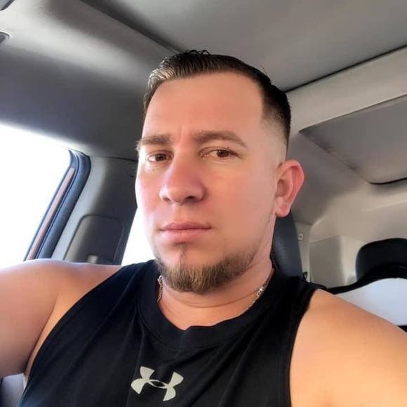 Profile Picture of Cristian Serrano (@cristianserr392) on Poshmark