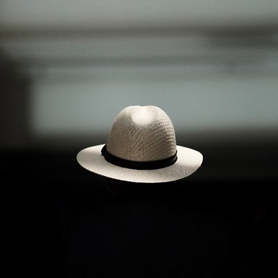 Profile Picture of Ling Chi Tao (@@garakrace) on Twitter