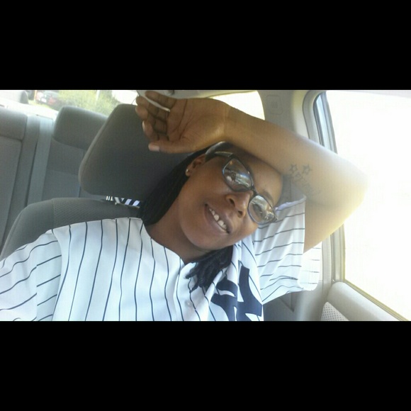Profile Picture of Chanda Davis (@cbaby97) on Poshmark