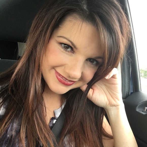 Profile Picture of Whitney Mcgill (@wamcgill22) on Poshmark