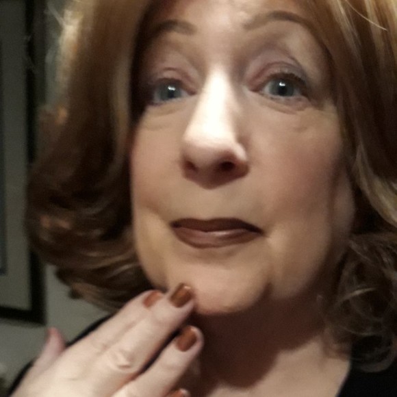 Profile Picture of Sandra Skydell (@nysky001) on Poshmark