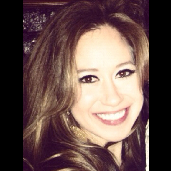 Profile Picture of Tina Alvarez (@tinasue7) on Poshmark