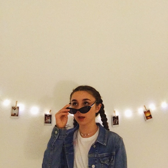 Profile Picture of Gabrielle Hinrichs (@g_hinrichs) on Poshmark