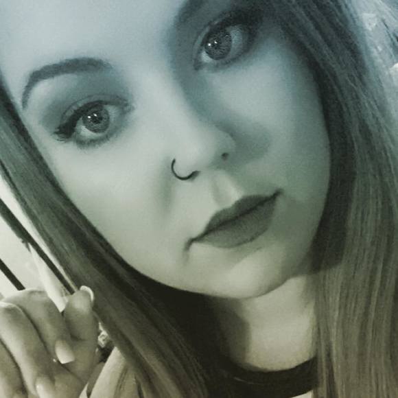 Profile Picture of Jena Mandeville (@jenamariex3) on Poshmark