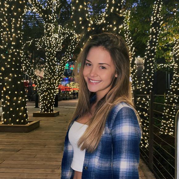 Profile Picture of Haidyn Damstrom (@haidynndamstrom) on Poshmark