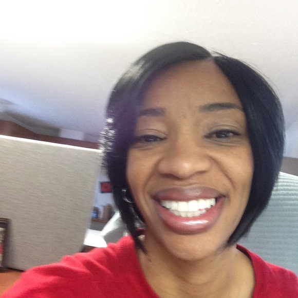 Profile Picture of Ericka Walls (@delblito77) on Poshmark