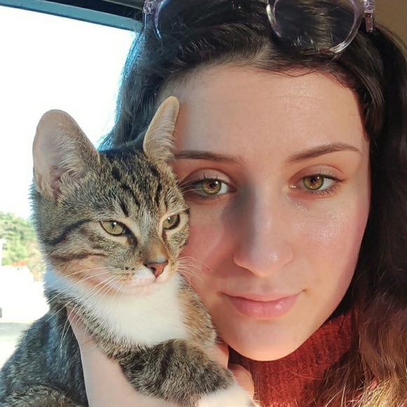 Profile Picture of Kerrin Shea (@kerrinshea) on Poshmark