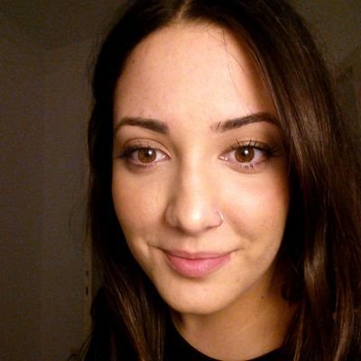 Profile Picture of Eleni Petrou (@69d9287b5d2f4ad) on Twitter