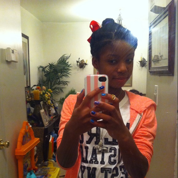 Profile Picture of Ashley Charles (@ashleyclara101) on Poshmark