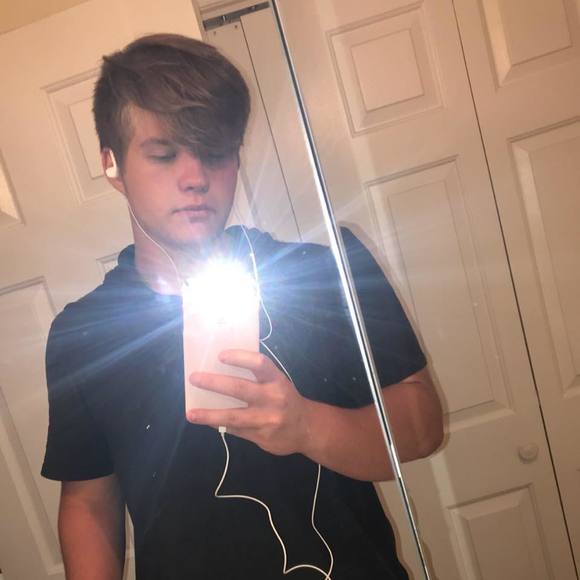 Profile Picture of Jacob Witt (@jacobwitt) on Poshmark