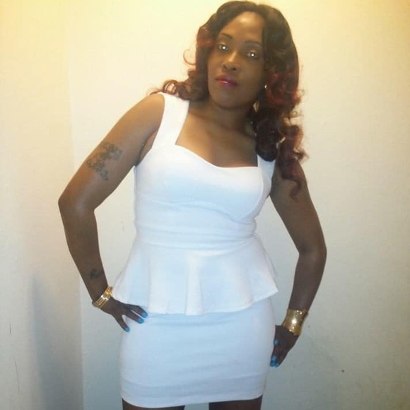 Profile Picture of Danielle Dawson (@ddawson41) on Poshmark