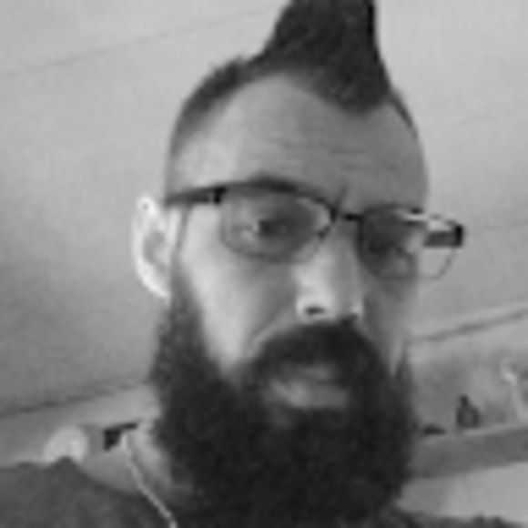 Profile Picture of David Schoenemann (@d_schoenemann) on Poshmark