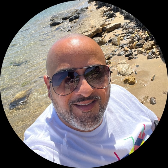 Profile Picture of Joseph Joubert (@jjoubert1977) on Poshmark