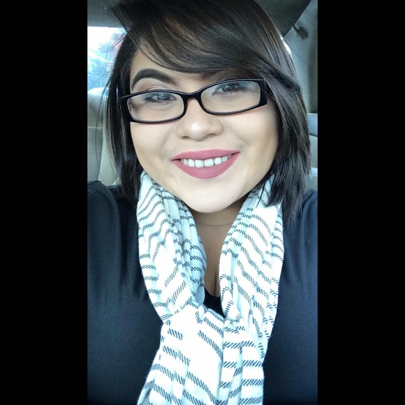 Profile Picture of Ruby Bolanos (@rubybolanos) on Poshmark