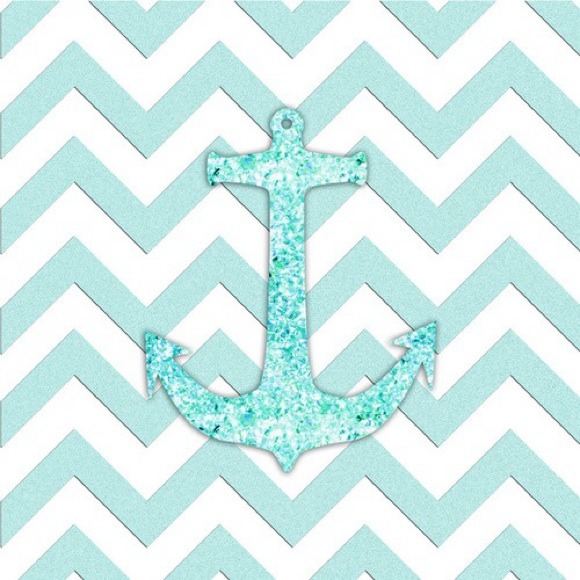 Profile Picture of Gisel Flores (@hellopeps) on Poshmark