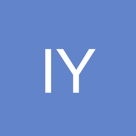 Profile Picture of Iris Yu (@irisyuulx) on Poshmark