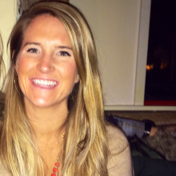 Profile Picture of Kelly Dando (@08dandok) on Poshmark