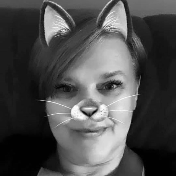 Profile Picture of Christine Detuccio (@tink9121) on Poshmark