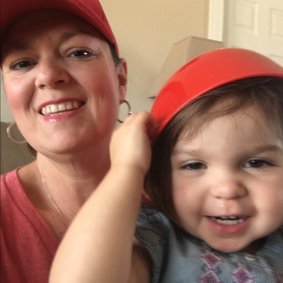 Profile Picture of Leia Lopez (@leialopez66) on Poshmark