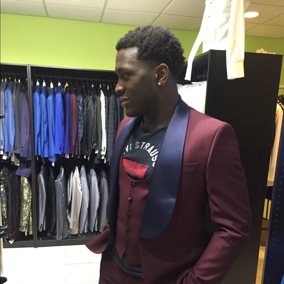 Profile Picture of Alfonse Raule (@fonziefo) on Poshmark