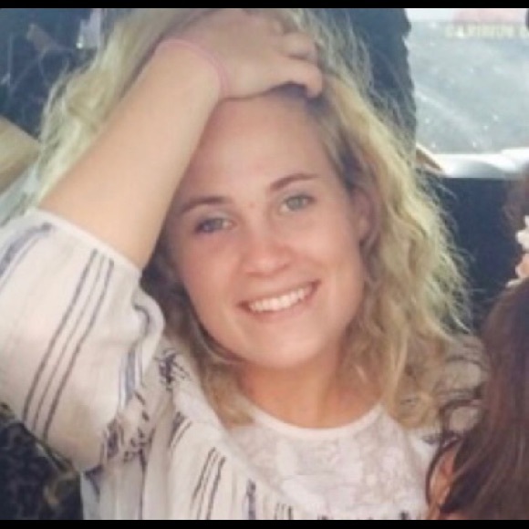 Profile Picture of Alex Foster (@alexrfoster) on Poshmark