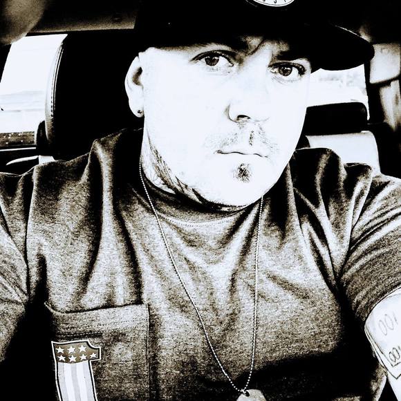 Profile Picture of Rudy Duran (@rudy_duran) on Poshmark