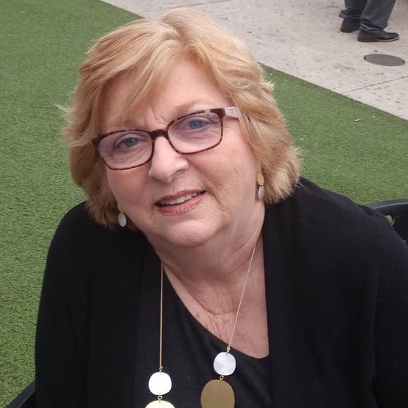 Profile Picture of Janice Redditt (@janiceredditt) on Poshmark