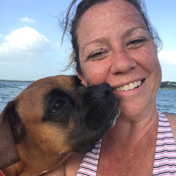 Profile Picture of Kelly Tidwell (@ktidwellrealtor) on Poshmark