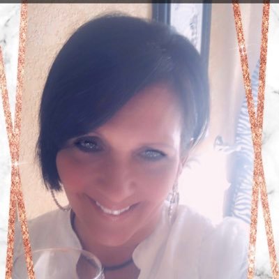Profile Picture of Desiree Kloza (@drhea_kloza) on Twitter
