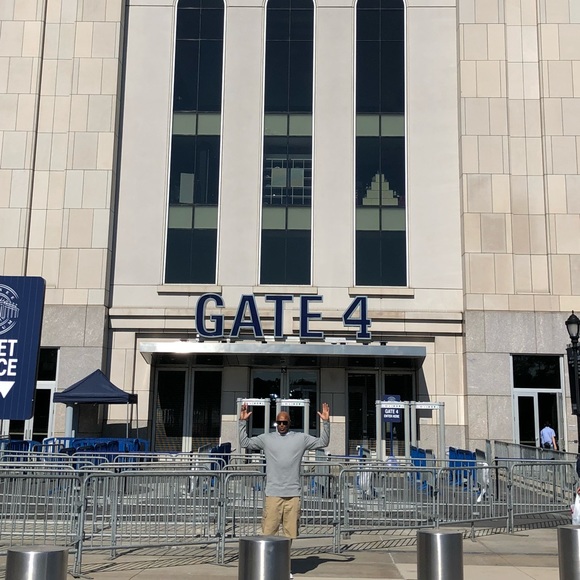 Profile Picture of Gary Gamble (@garygamble) on Poshmark