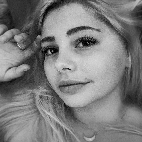 Profile Picture of Lillian Maclennan (@lmaclennan1423) on Poshmark