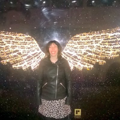 Profile Picture of Laurie Ann Brooks (@lauriebrooks39) on Twitter