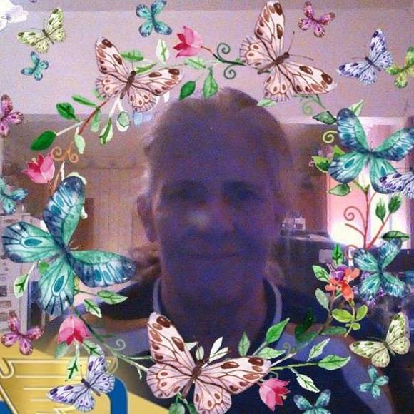 Profile Picture of Janet Beverlin (@janetbeverlin) on Poshmark