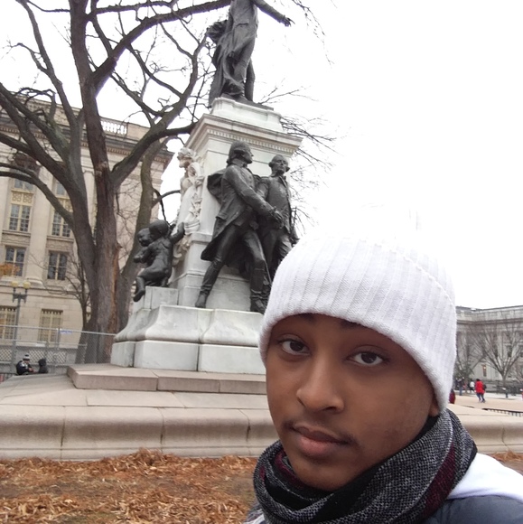 Profile Picture of Mahmoud Saleh (@mhmood5856) on Poshmark