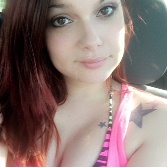 Profile Picture of Brandy Fields (@iambrandy99) on Poshmark